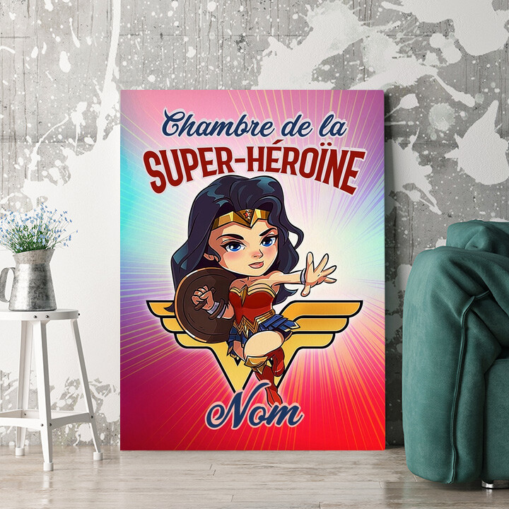 Murale personnalisée Super-héroïne avec un bouclier