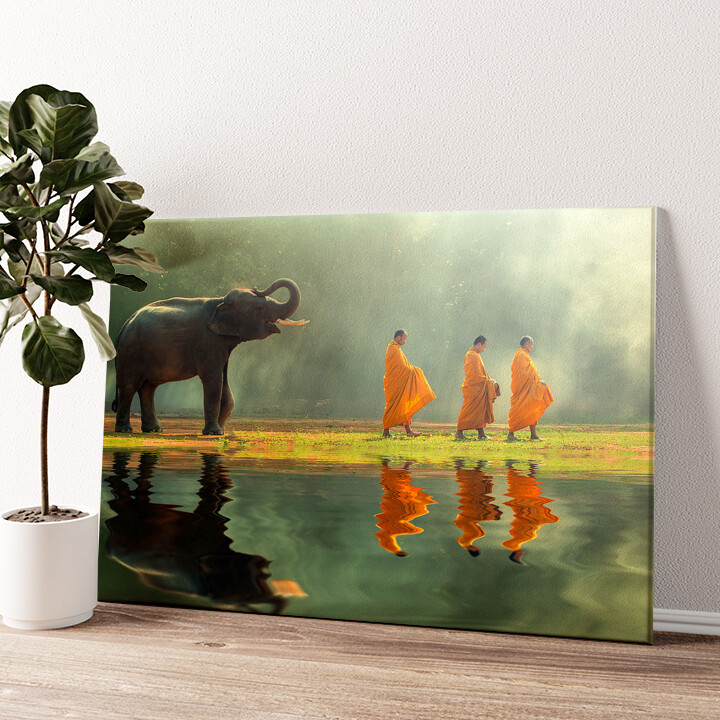 Gepersonaliseerde canvas print Monniken met olifant